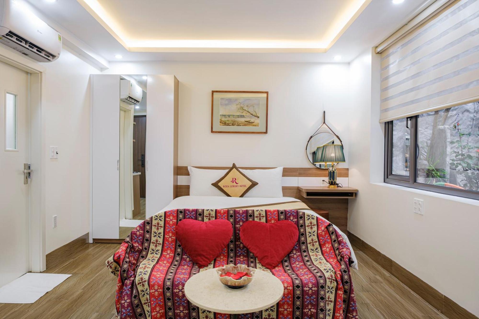 Roza Palace Cat Ba Chan Chau 외부 사진