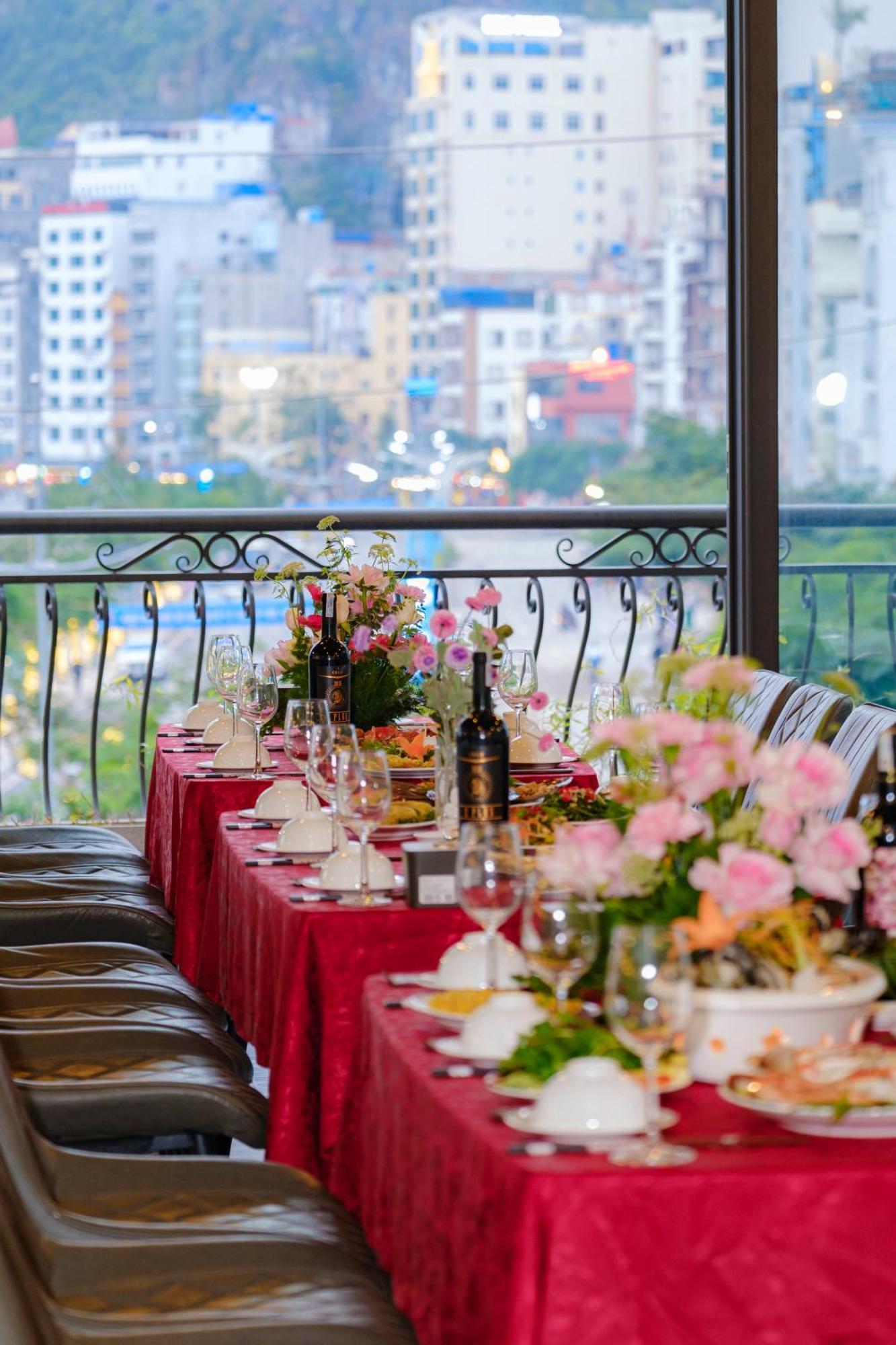 Roza Palace Cat Ba Chan Chau 외부 사진